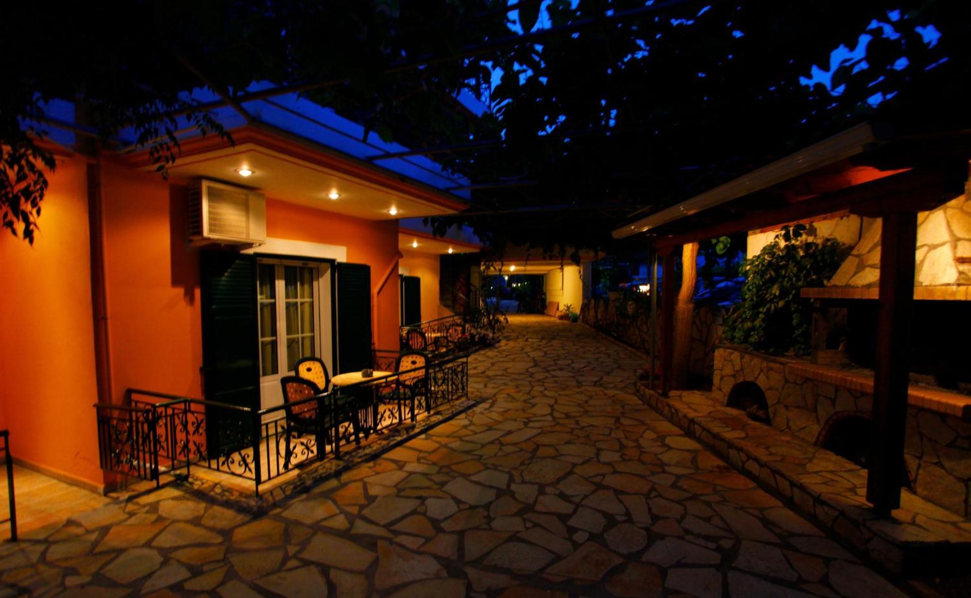 Hotel Odeon Vasiliki  Exterior photo